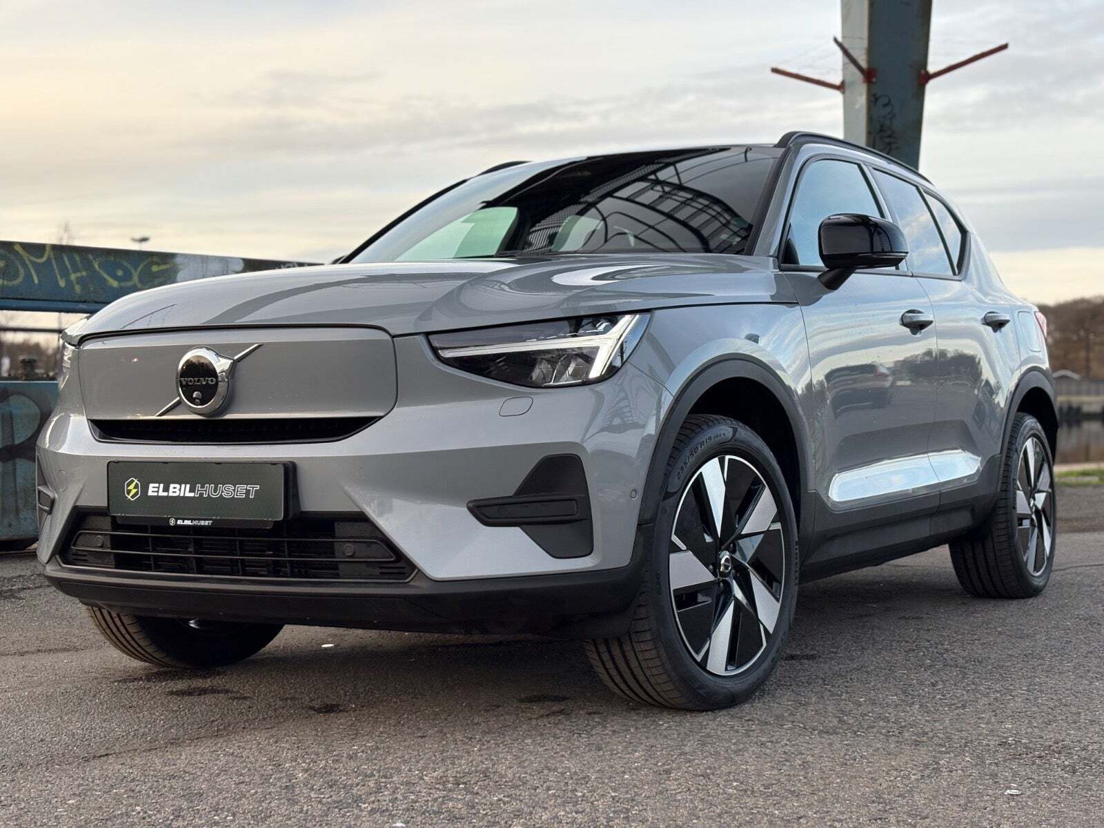 Volvo EX40 Extended Range Core