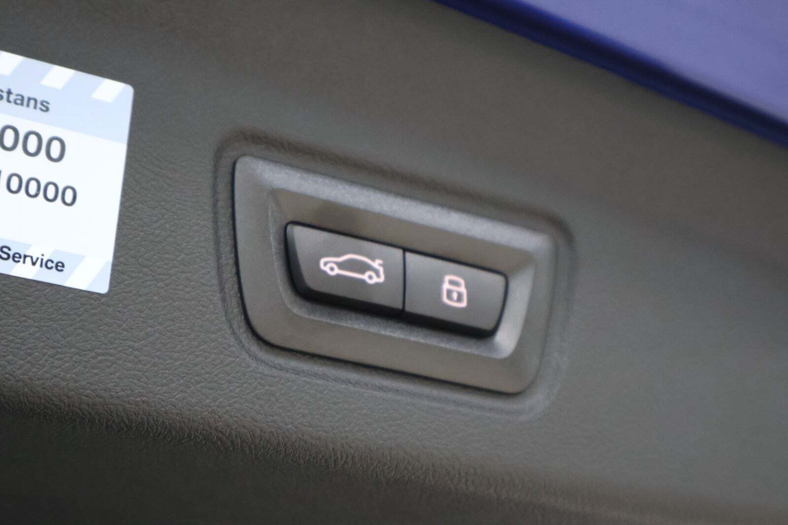 Blå BMW i4 fra 2025