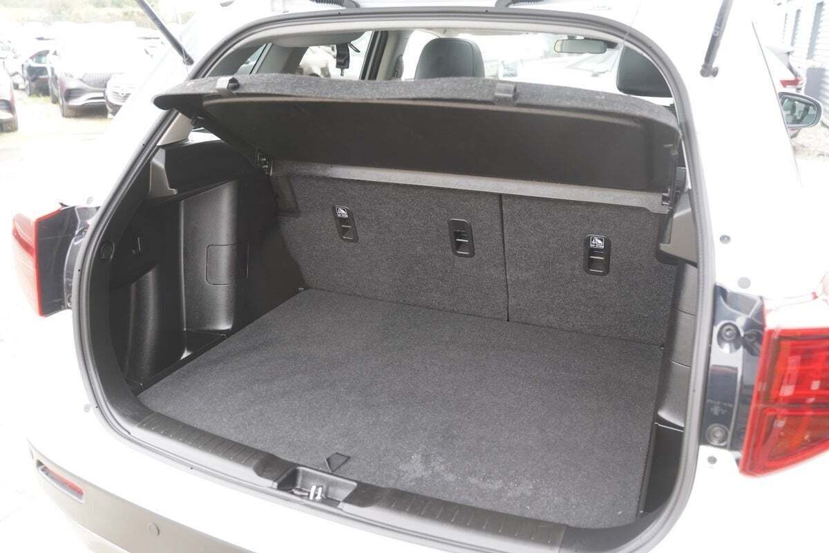 Hvid Suzuki Vitara fra 2023