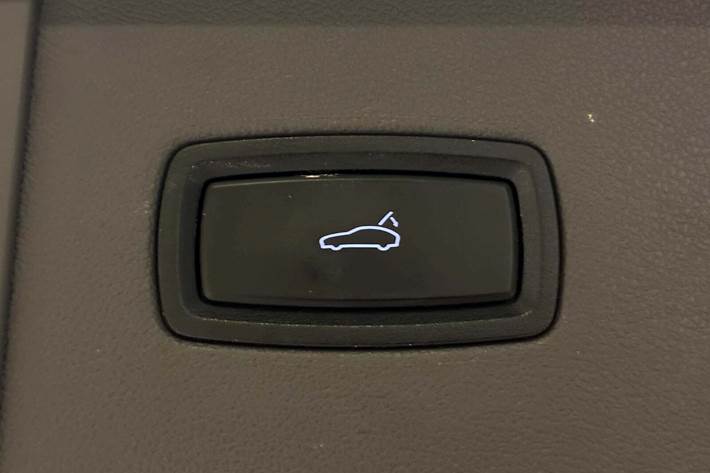 Sort Porsche Cayenne Turbo fra 2018