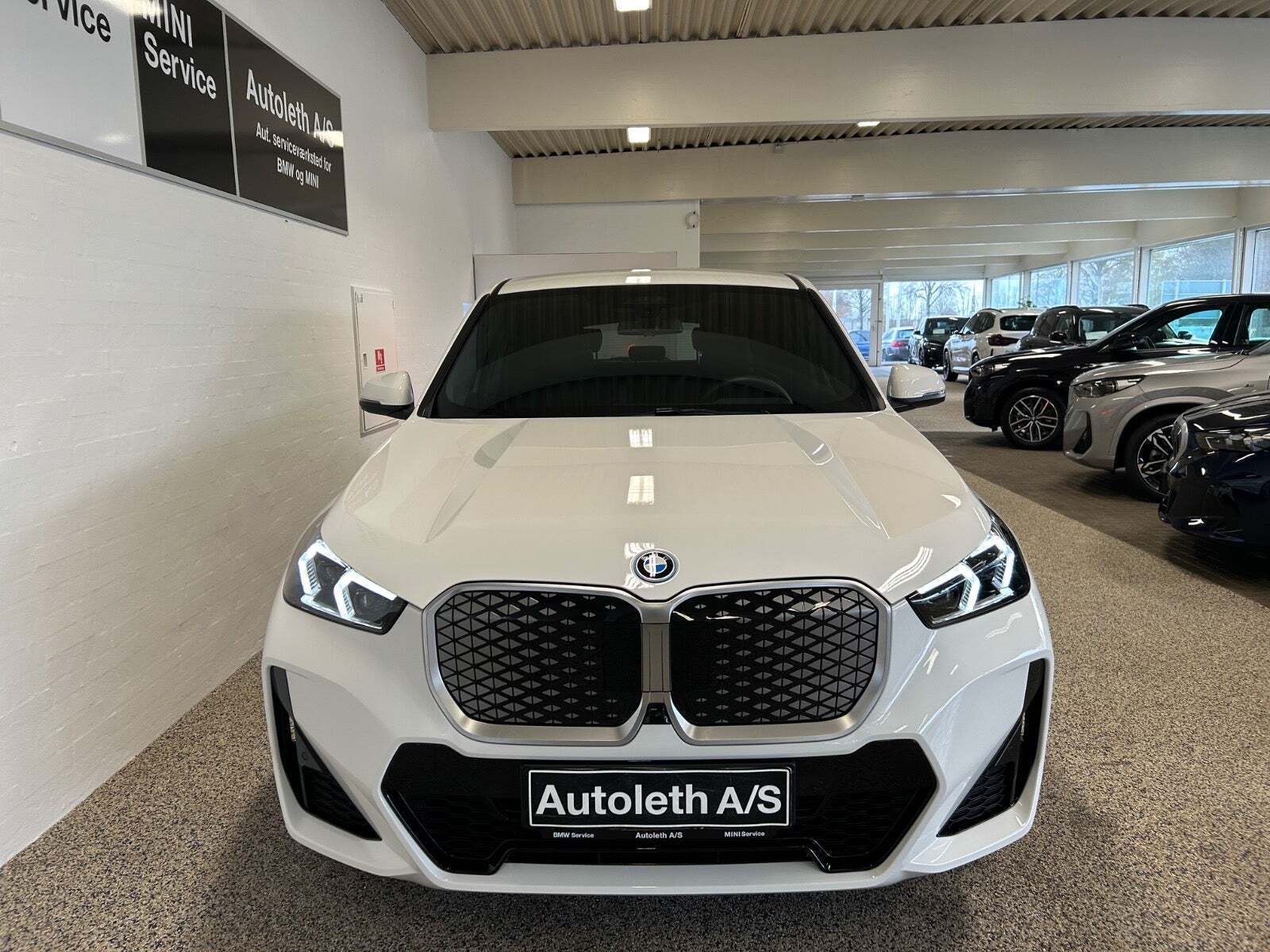 BMW iX1 xDrive30 Fully Charged