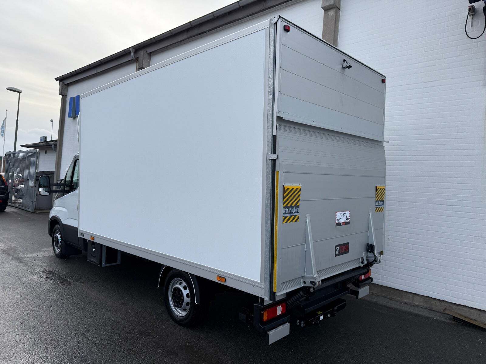 Hvid Iveco Daily fra 2025