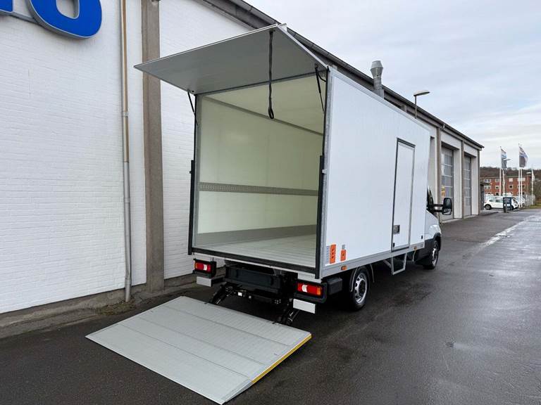 Iveco Daily 2,3 35S16 4100mm Alukasse m/lift AG8