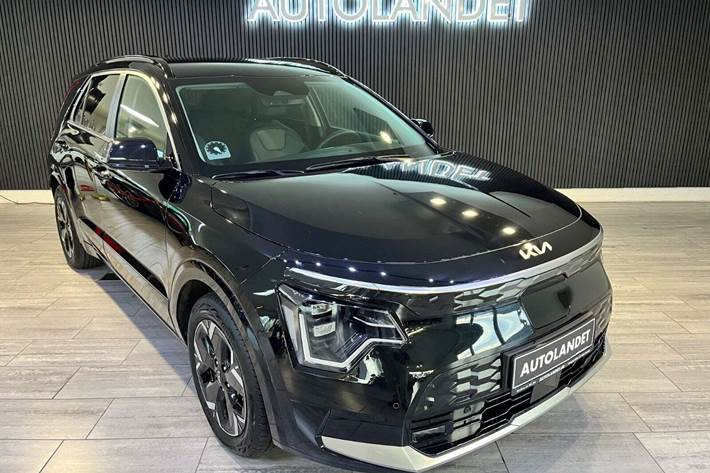 Sort Kia Niro fra 2022 set udefra