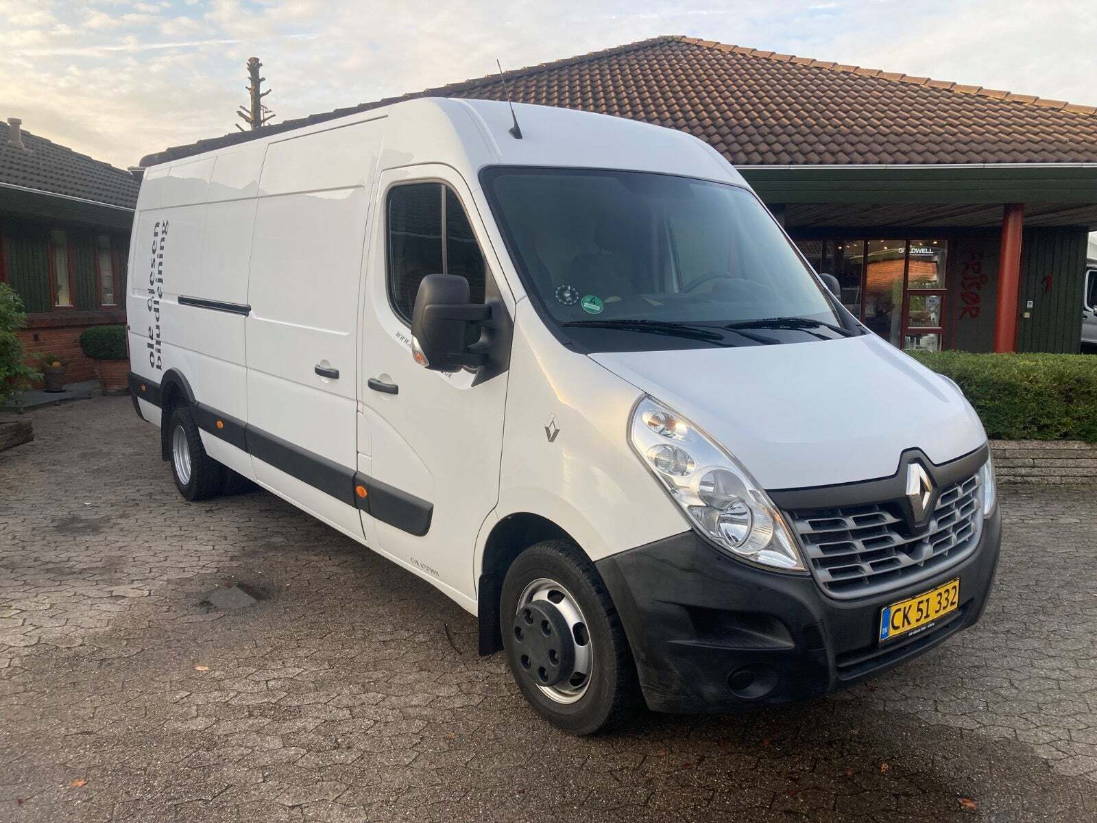 Renault Master III T35 2,3 dCi 165 L4H2 Kassevogn RWD