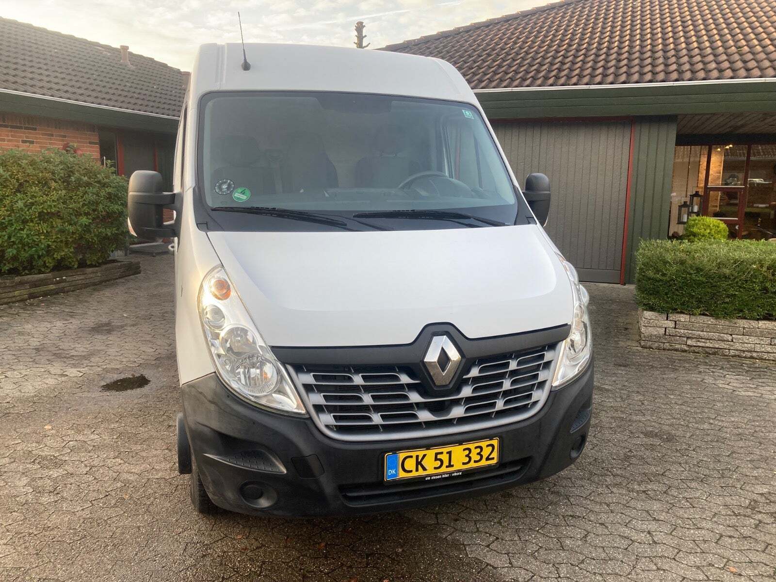 Renault Master III T35 2,3 dCi 165 L4H2 Kassevogn RWD