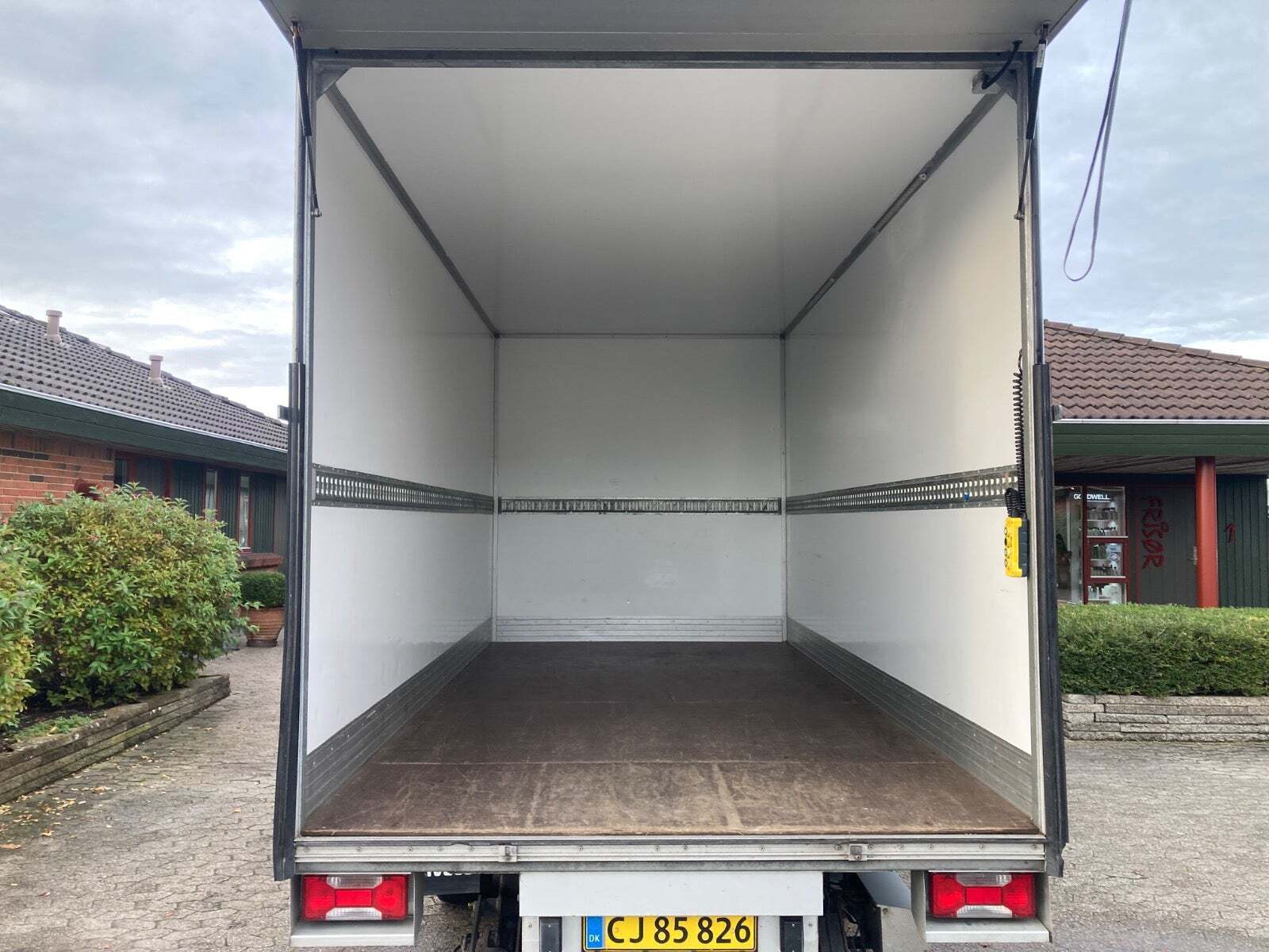 Iveco Daily 2,3 35S16 4100mm Lad