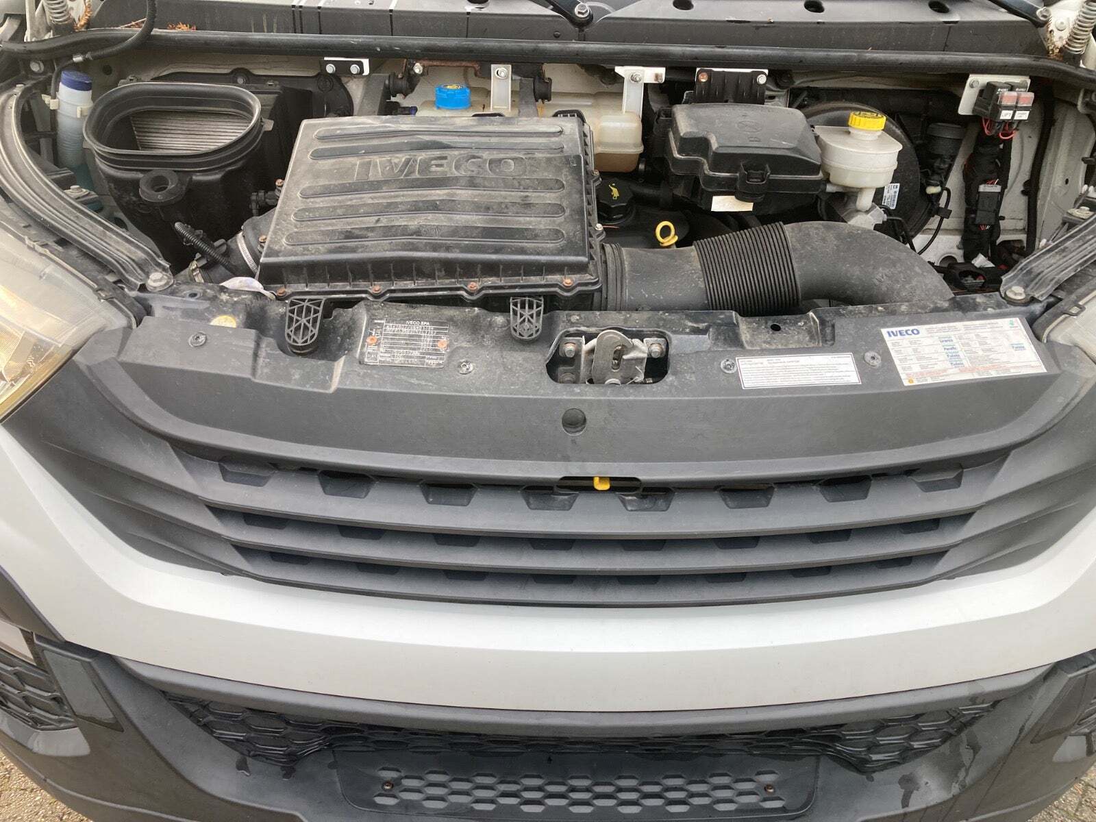 Hvid Iveco Daily fra 2019