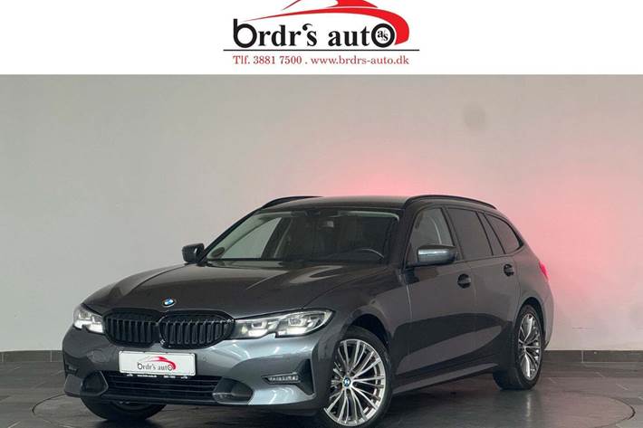 Grå BMW 320d fra 2020 set udefra
