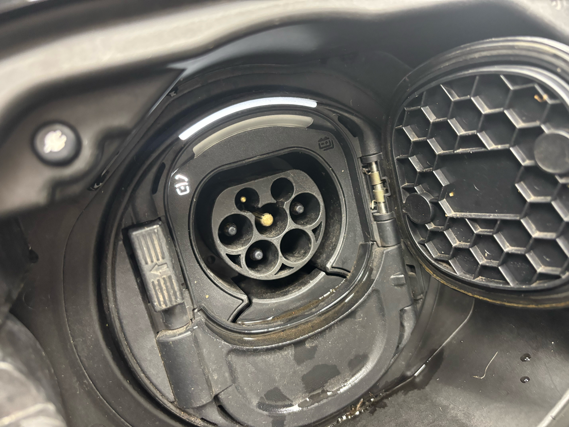 Mercedes A250 e 1,3 Plugin-hybrid AMG Line 8G-DCT 218HK 5d 8g Aut.