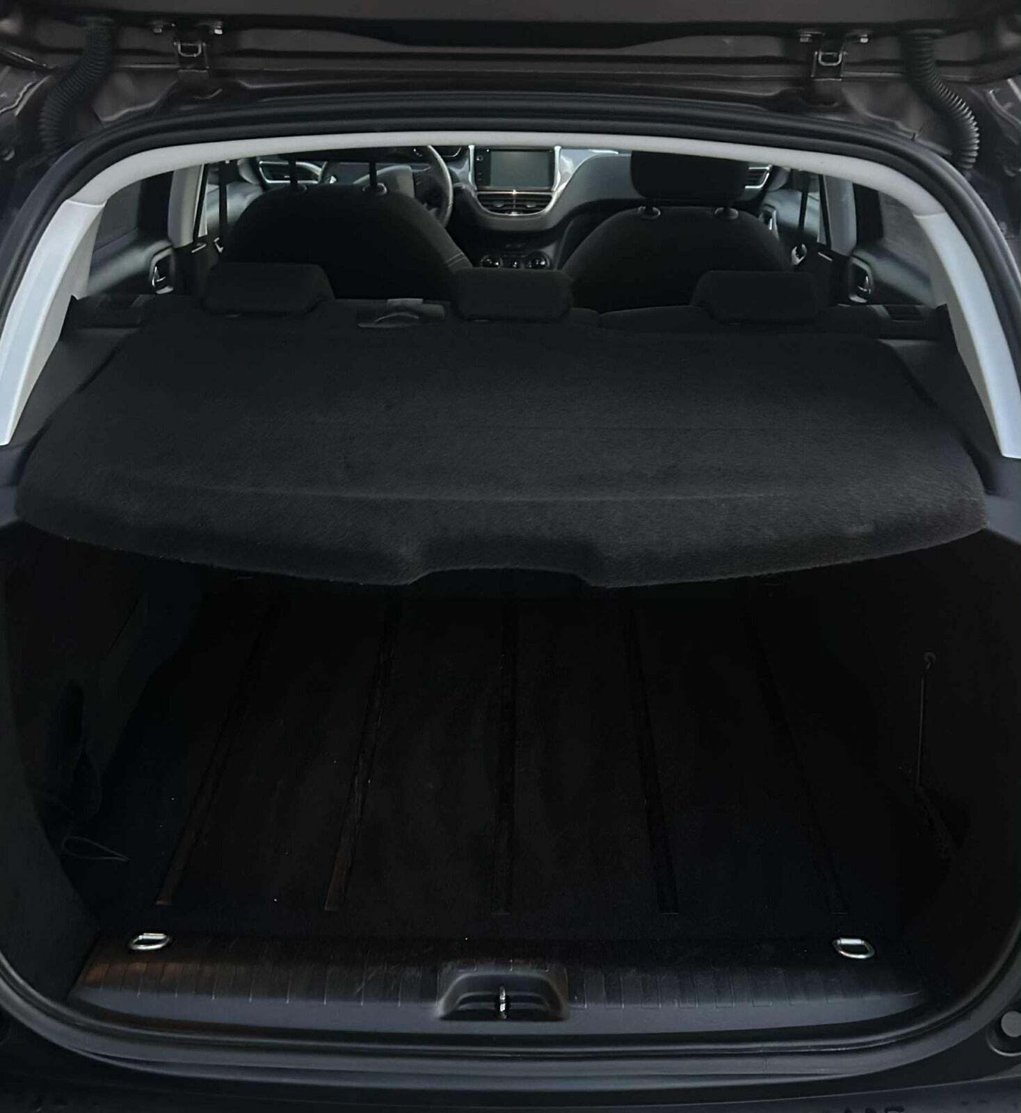 Brun Peugeot 2008 fra 2015