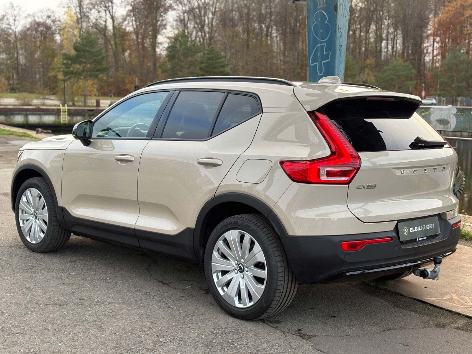 Volvo EX40 Extended Range Core