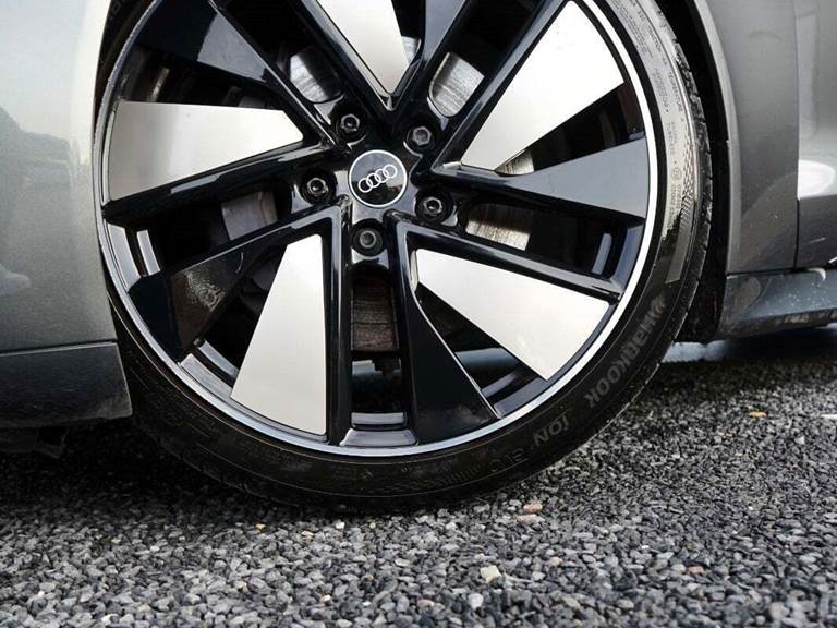 Audi e-tron GT quattro