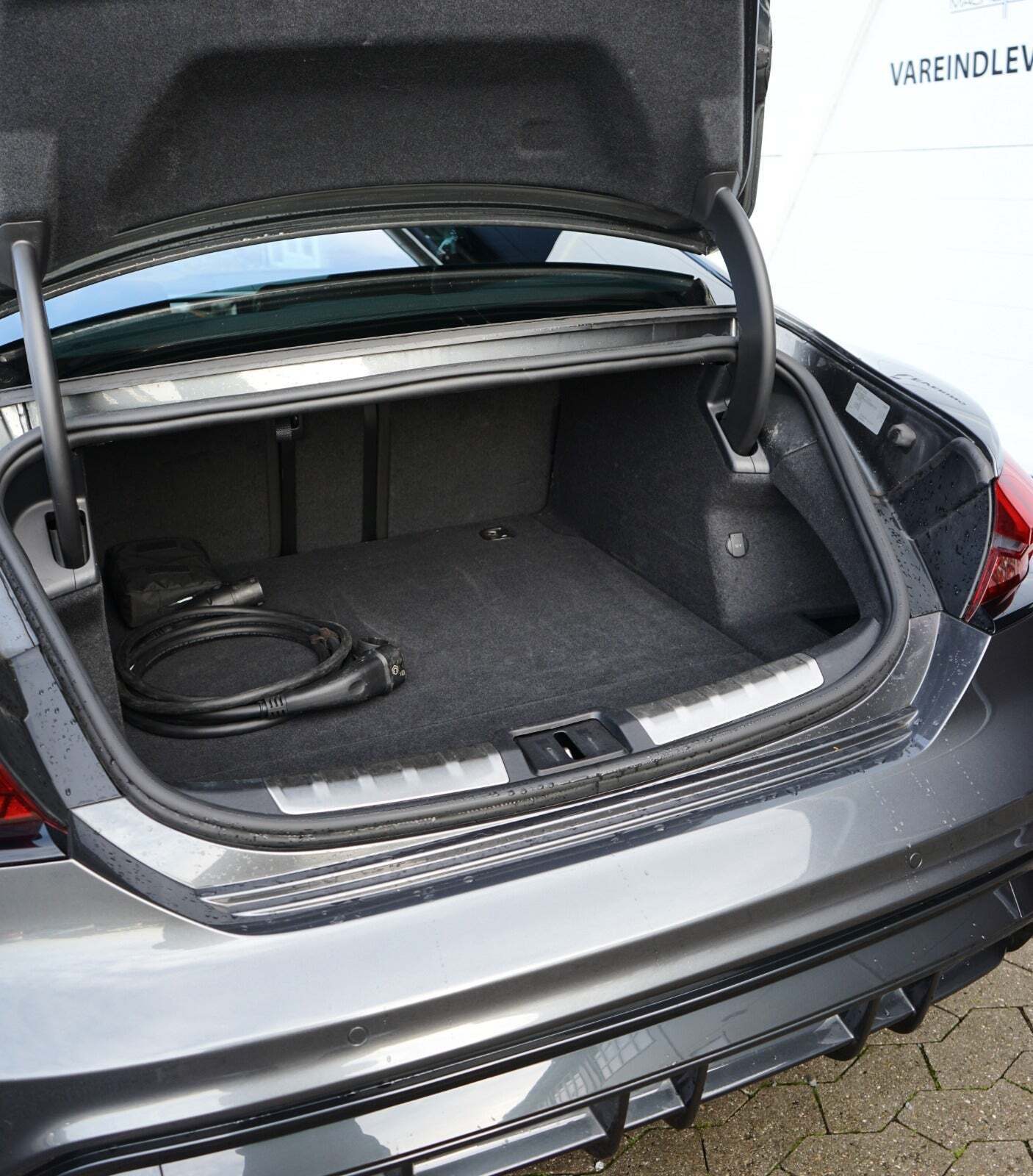 Grå Audi e-tron GT fra 2021