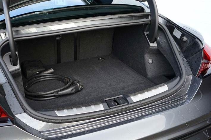 Grå Audi e-tron GT fra 2021