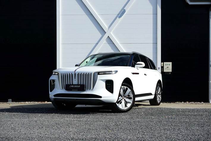 undefined Hongqi E-HS9 fra 2023 set udefra