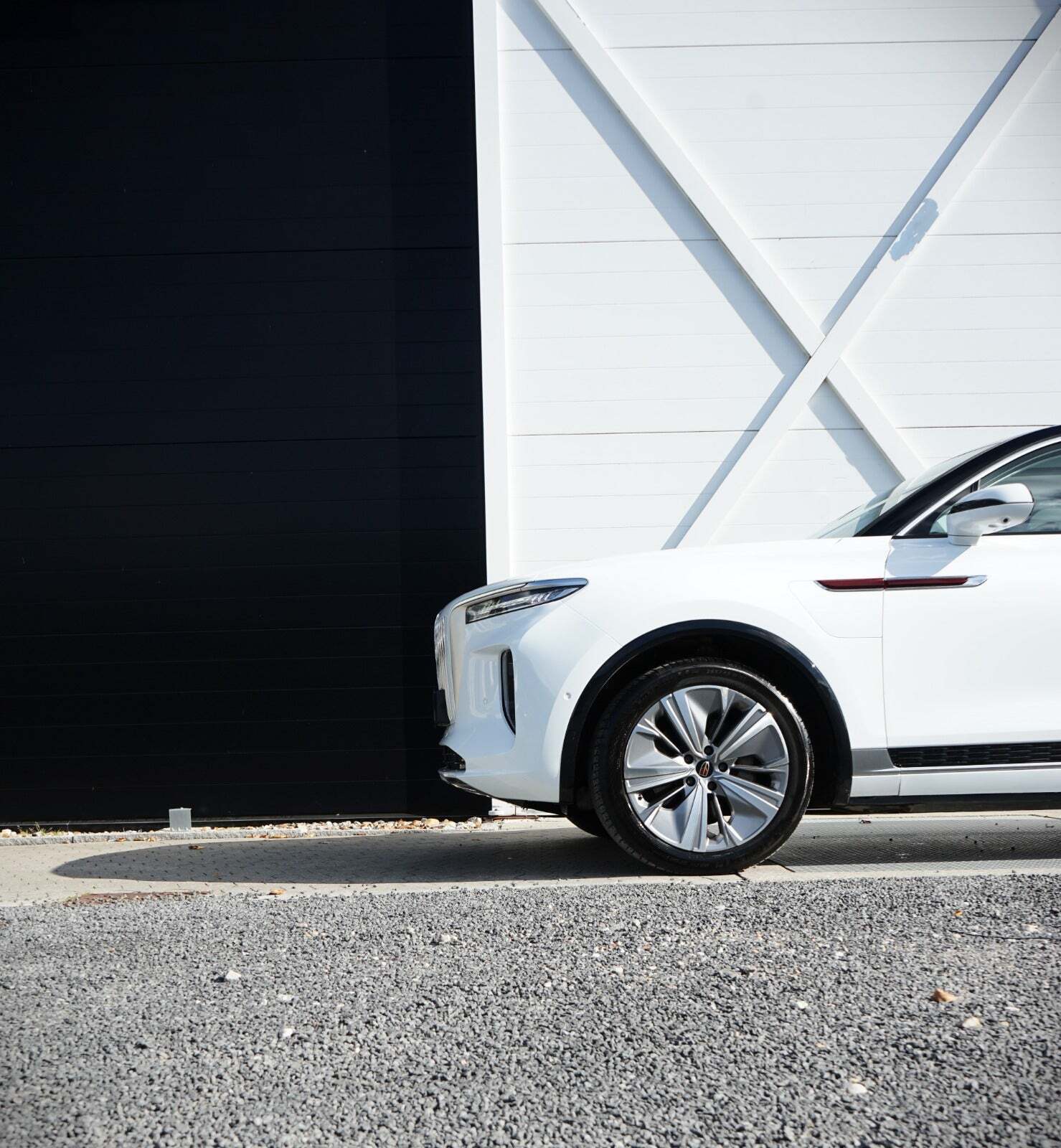 Hongqi E-HS9 99 Exclusive