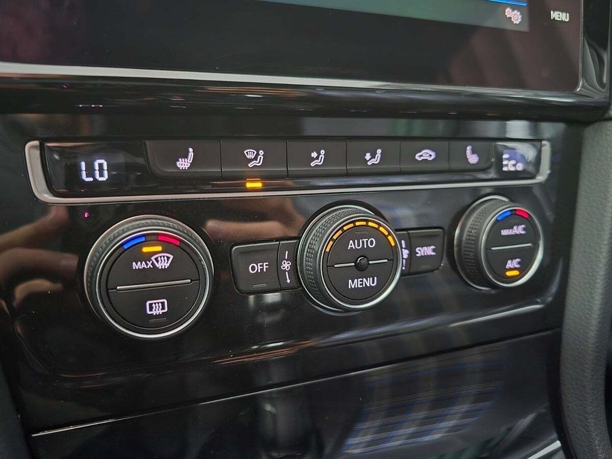 Hvid VW Golf VII fra 2018