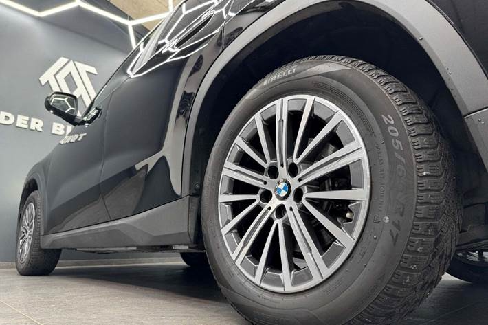 Sort BMW iX1 fra 2023