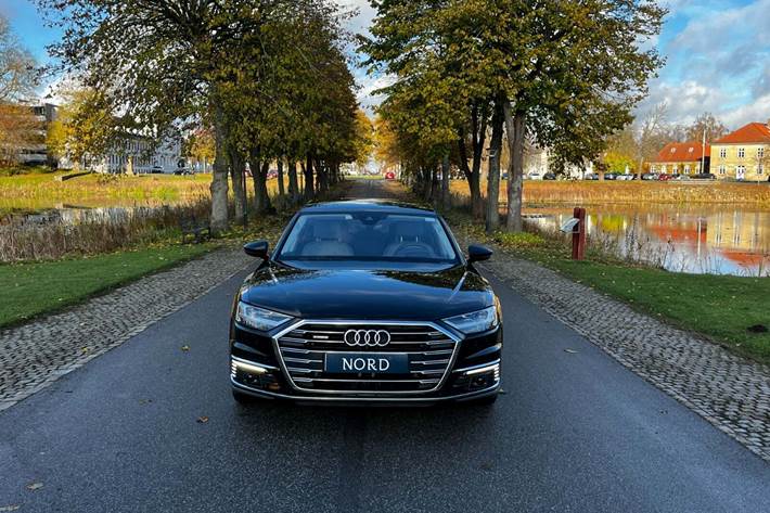 Sort Audi A8 fra 2020