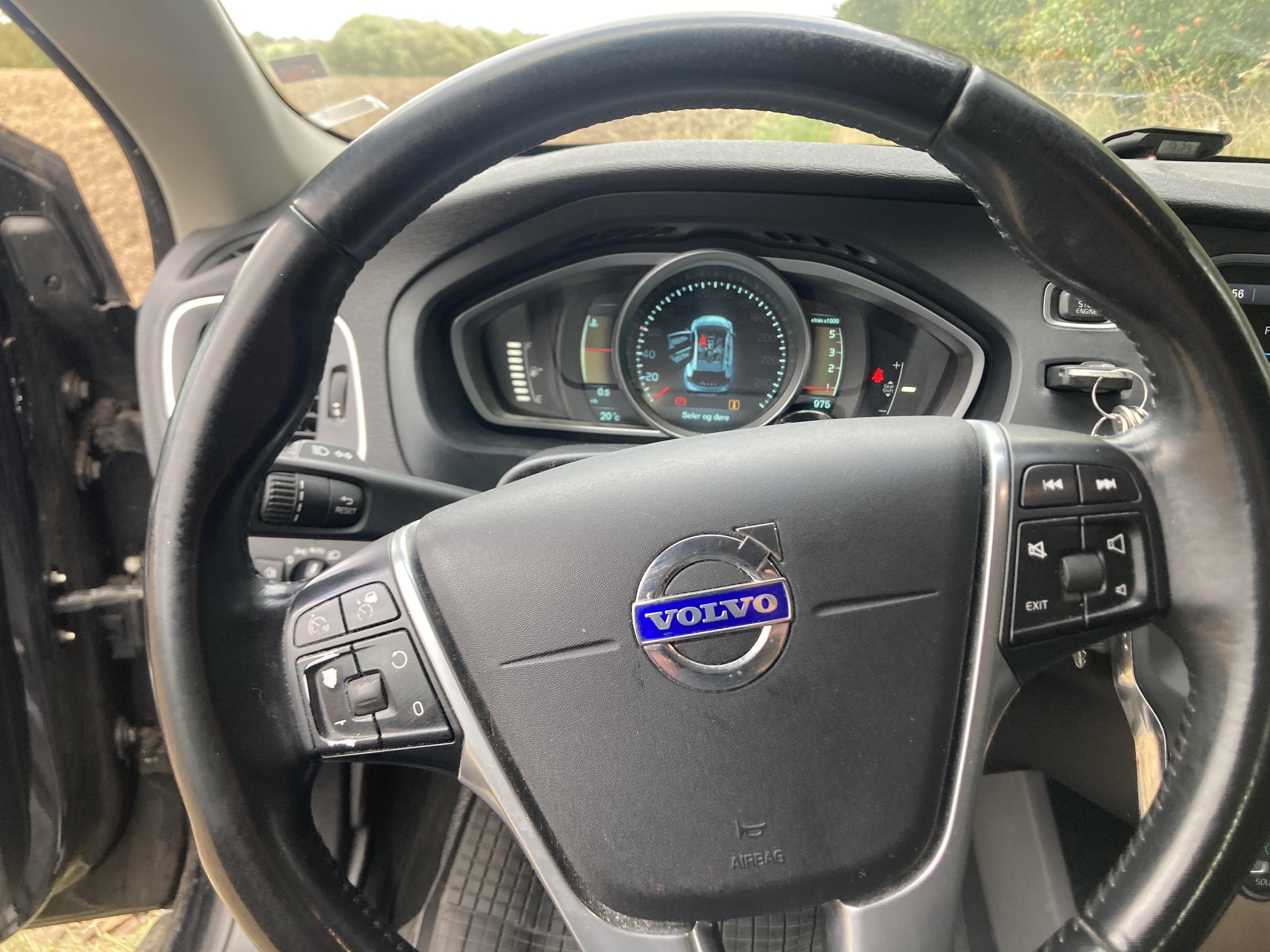 Sort Volvo V40 Cross Country fra 2014