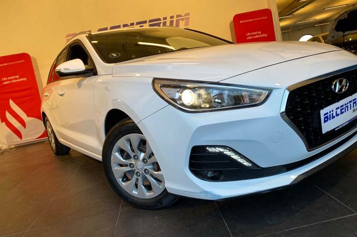 Hvid Hyundai i30 fra 2018