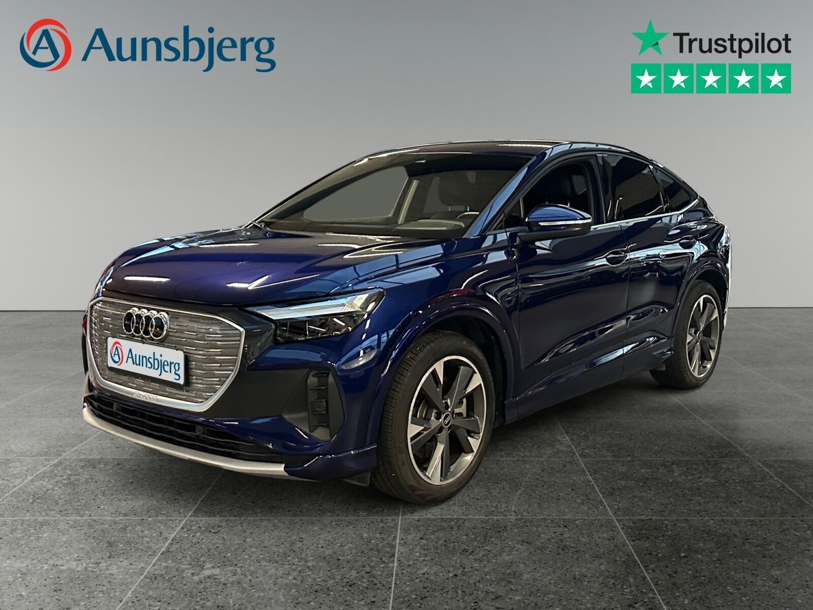 Blå Audi Q4 e-tron fra 2022