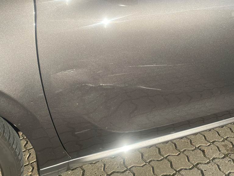 Peugeot 208 1,5 BlueHDi 100 5D