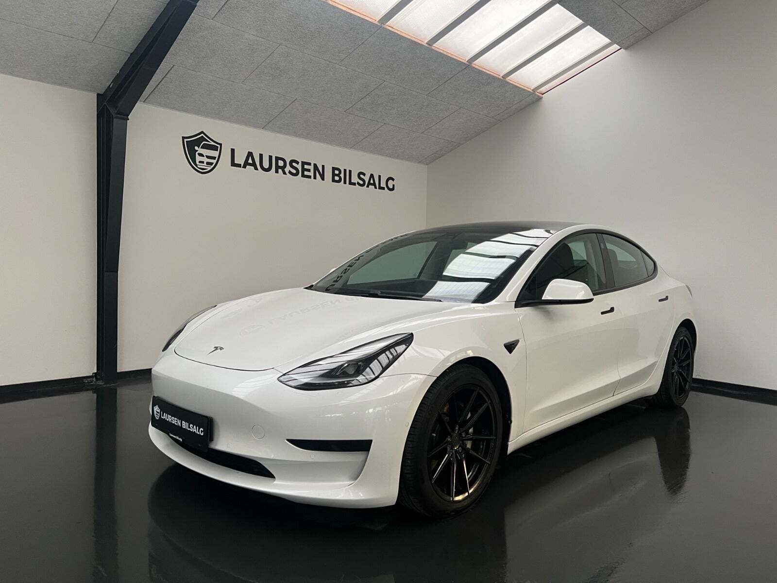 Tesla Model 3 Standard Range+ RWD