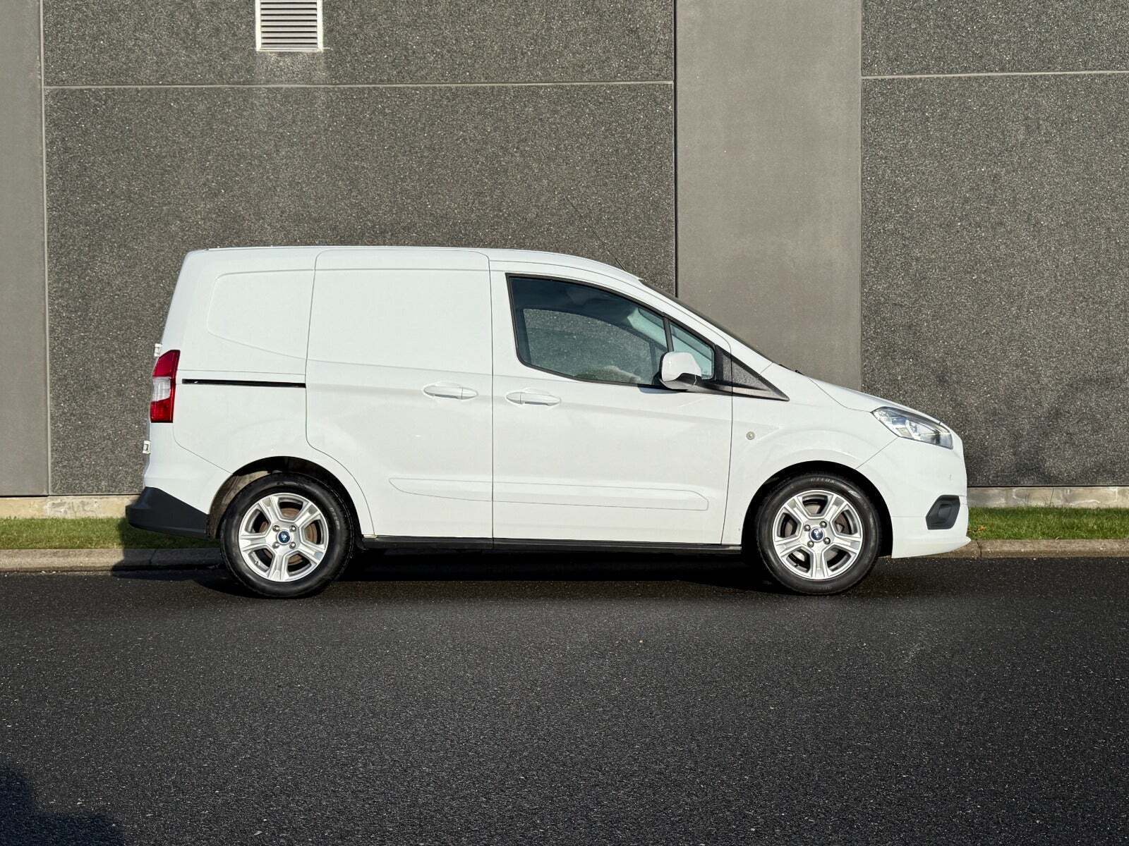 Ford Transit Courier 1,5 TDCi 100 Trend