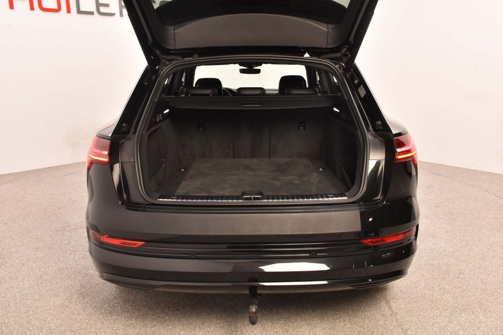 Sort Audi e-tron fra 2020