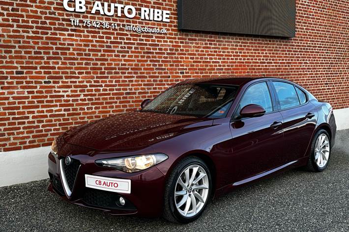 undefined Alfa Romeo Giulia fra 2017 set udefra