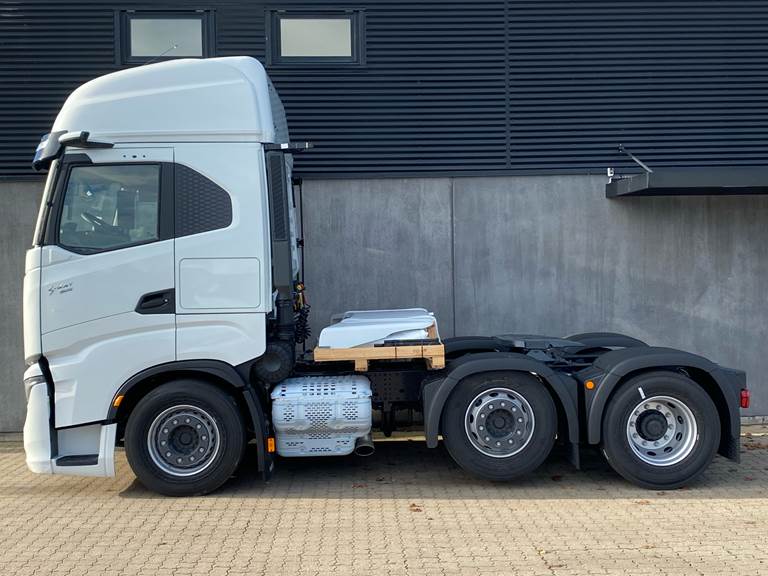 Iveco S-Way D AS440S49-E6e Twinsteer 570HK 12g Aut.