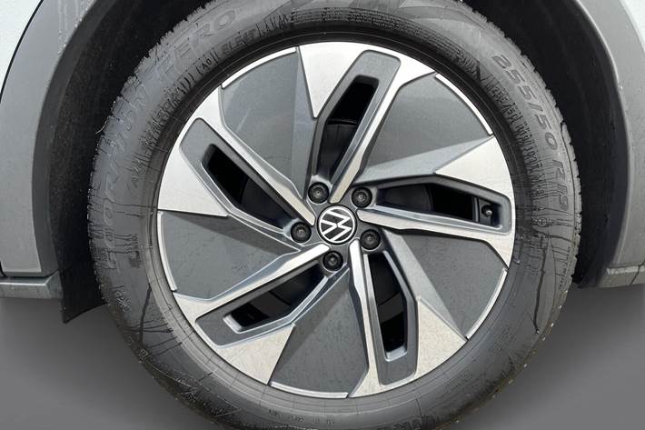 Hvid VW ID.4 fra 2025