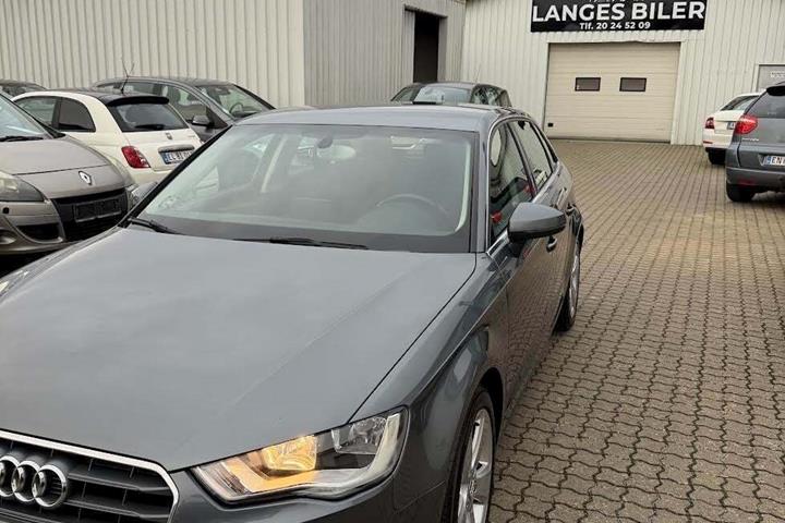 Grå Audi A3 fra 2015