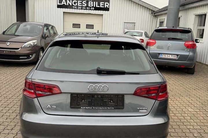 Grå Audi A3 fra 2015