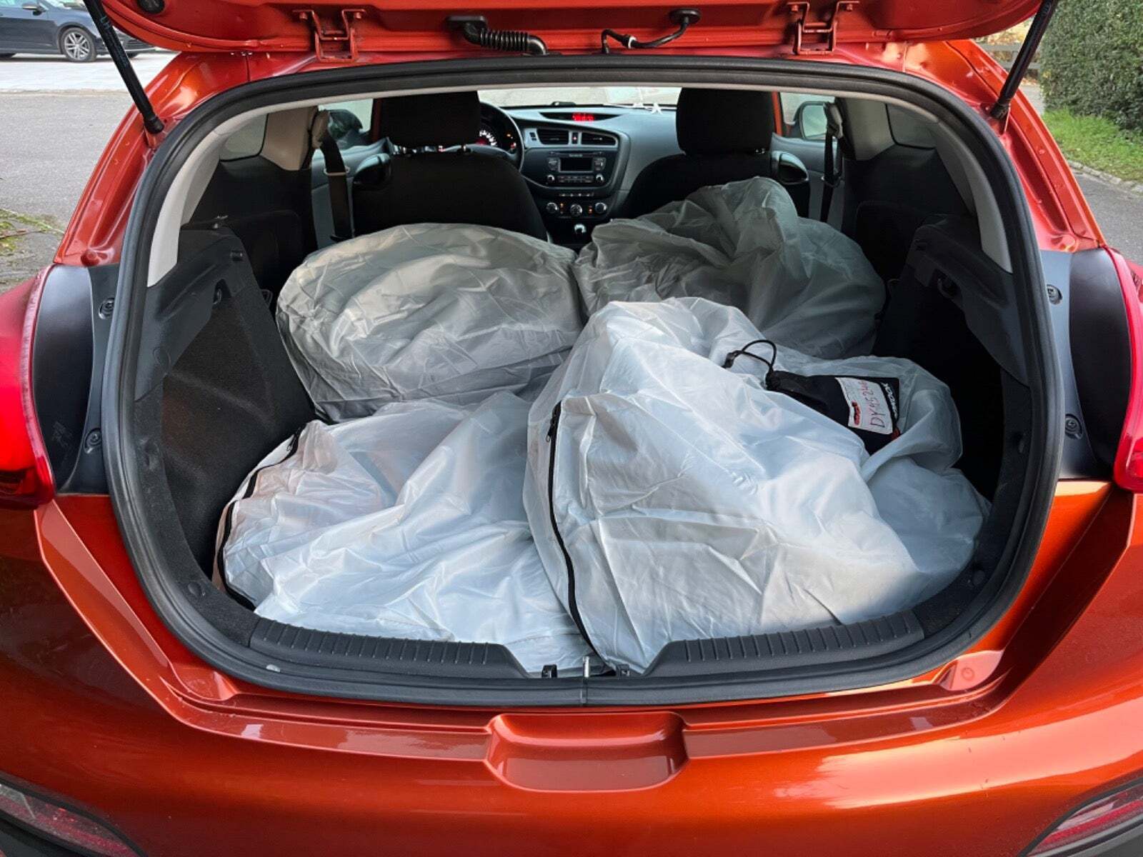 Orange Kia ProCeed fra 2014