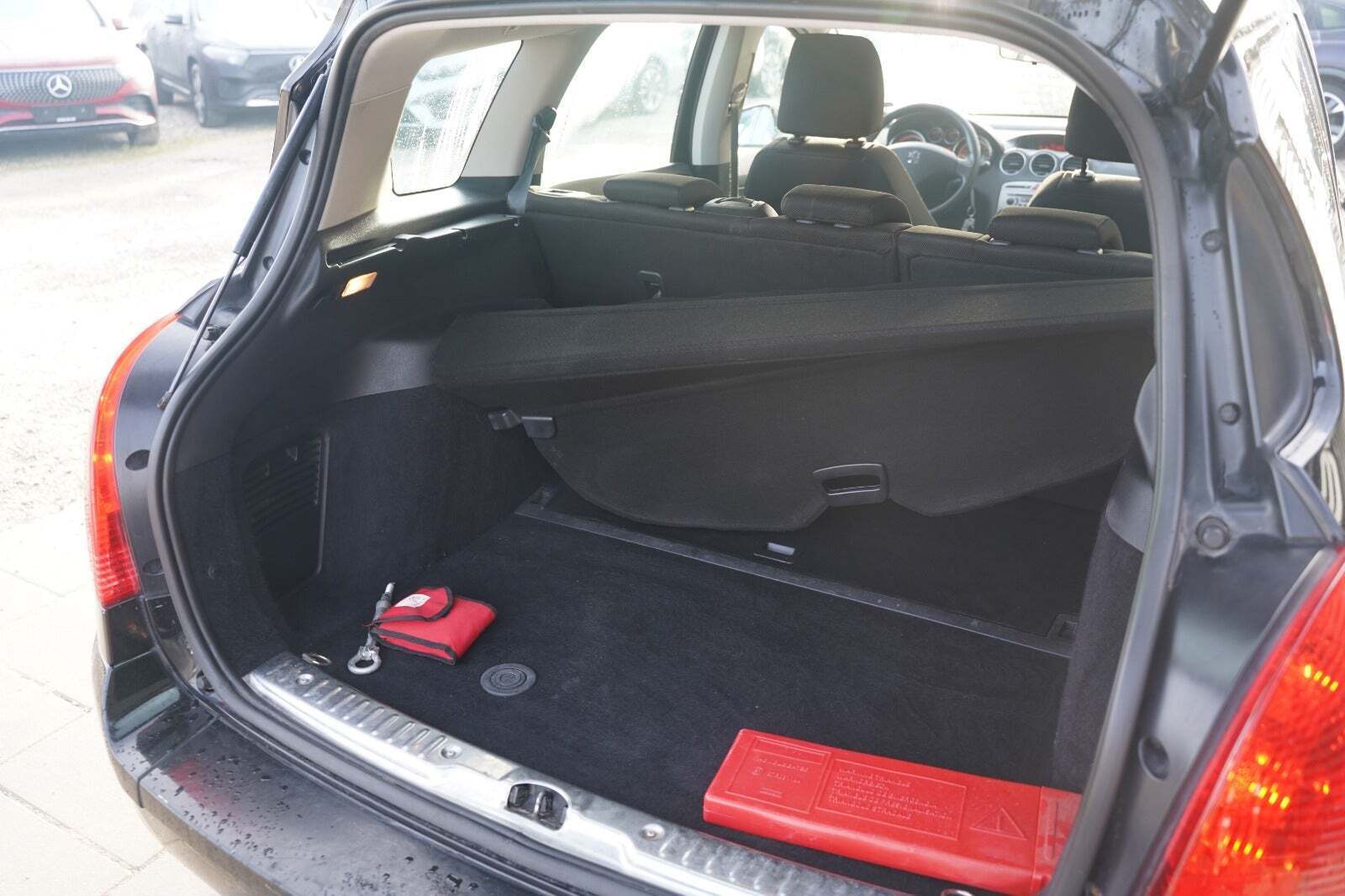 Sort Peugeot 308 fra 2010