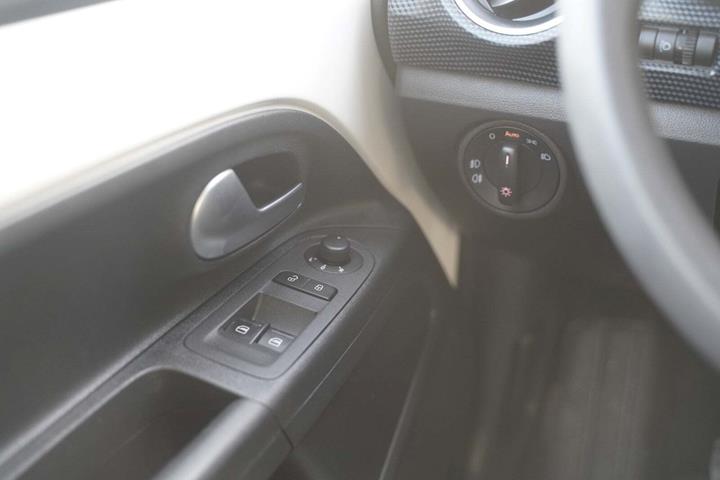 Hvid VW UP! fra 2018
