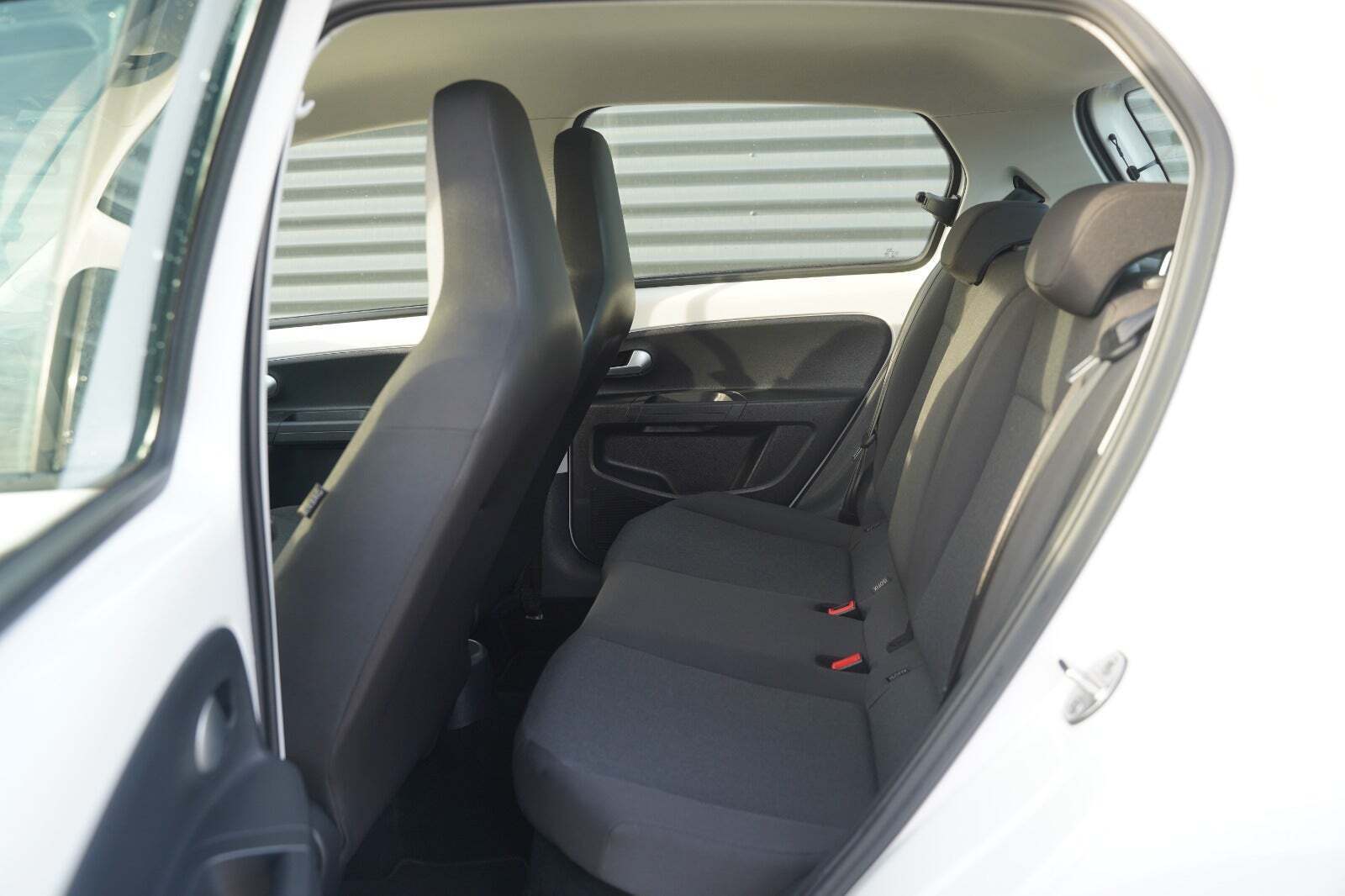 Hvid VW UP! fra 2018