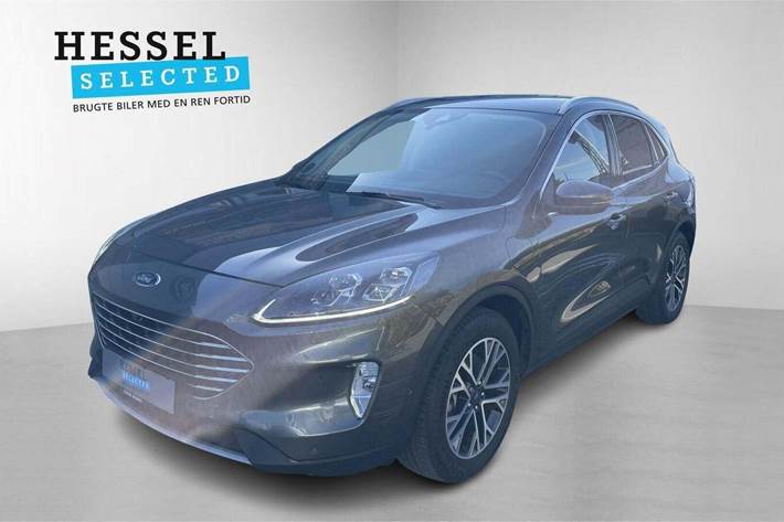 Grå Ford Kuga fra 2020 set udefra