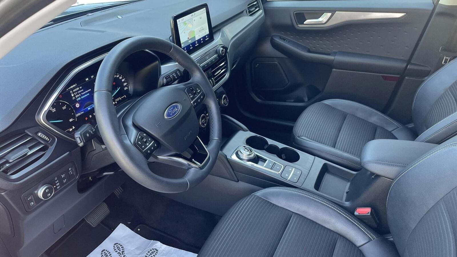 Ford Kuga 2,5 PHEV Titanium X CVT