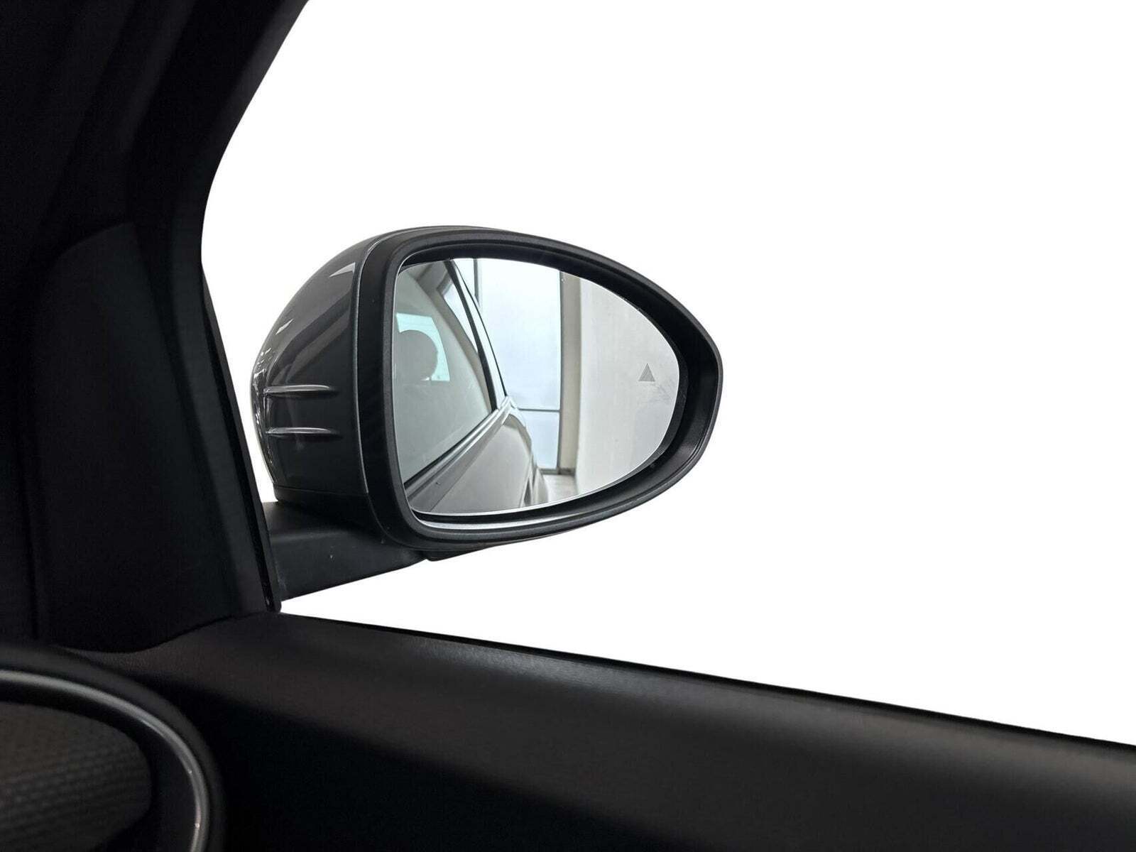 Grå Fiat 500e fra 2020