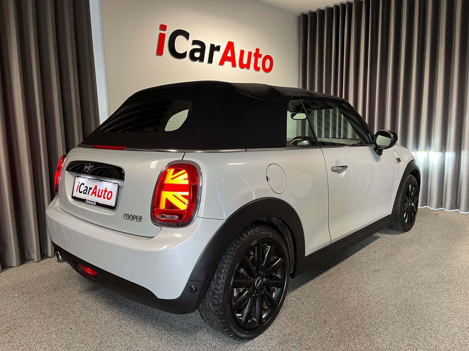 Sølv Mini Cooper fra 2019