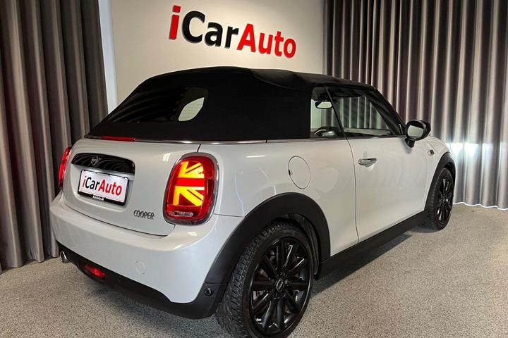 Sølv Mini Cooper fra 2019