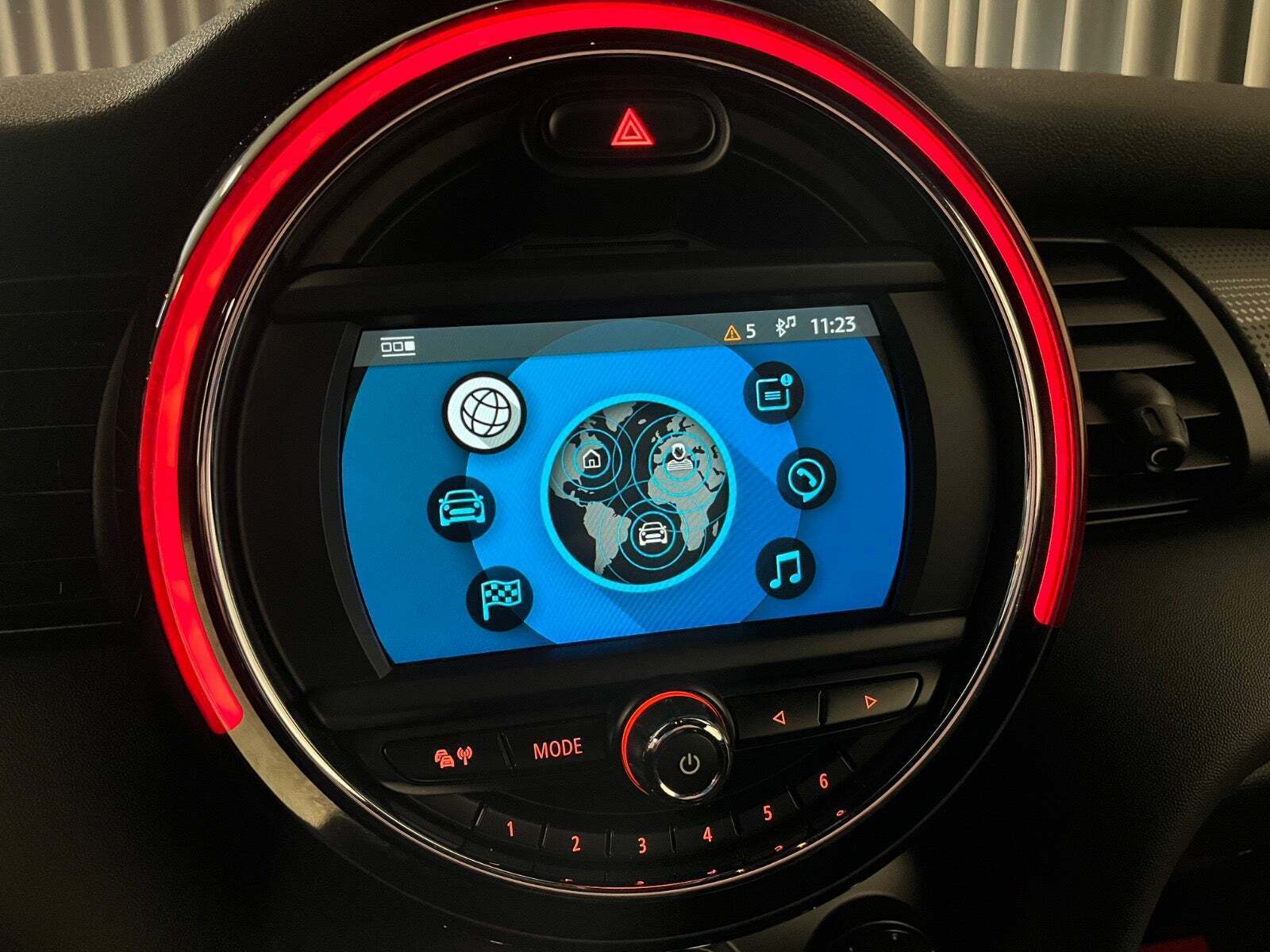 Sølv Mini Cooper fra 2019