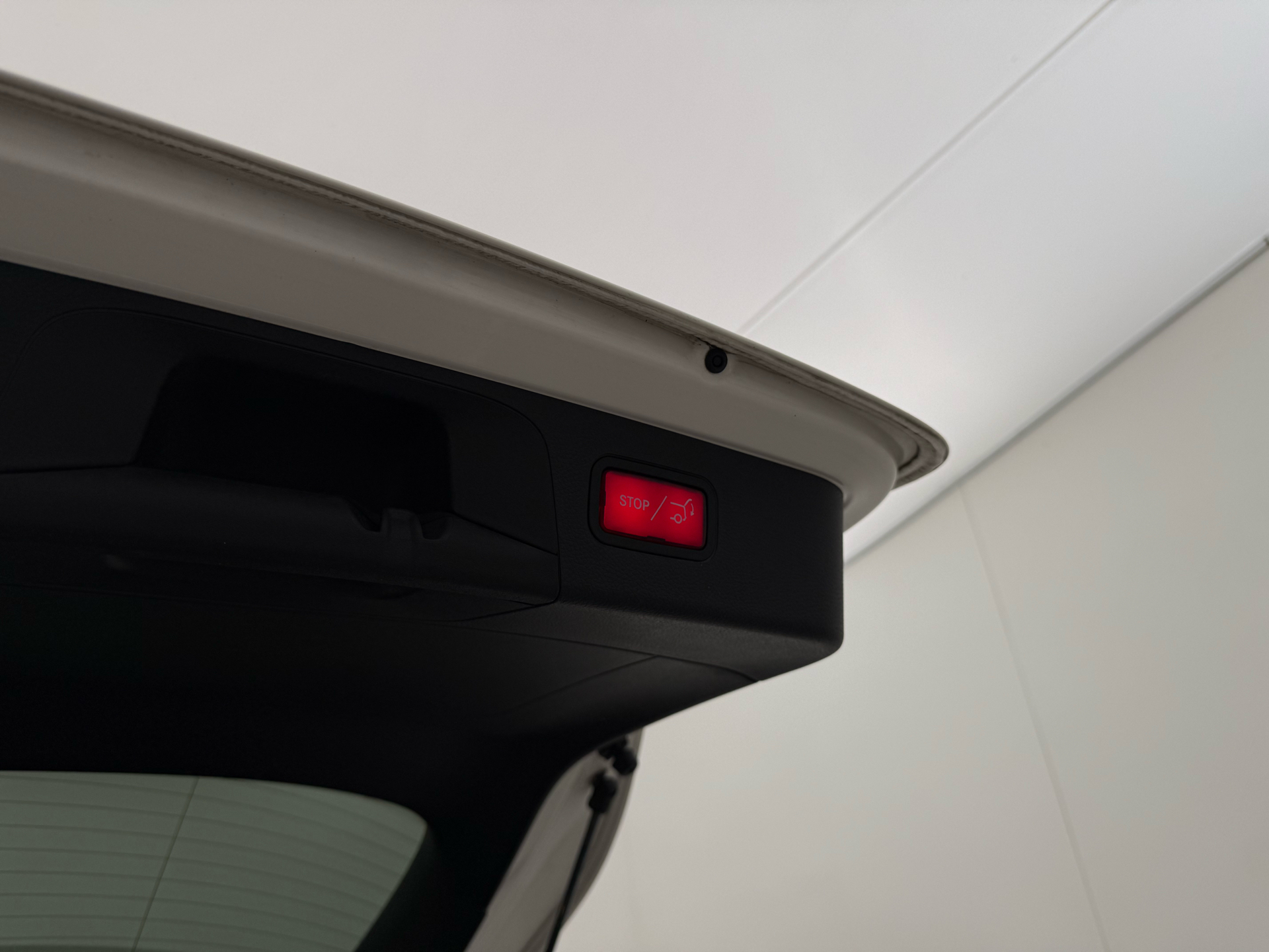 Hvid Mercedes GLC300 de fra 2021