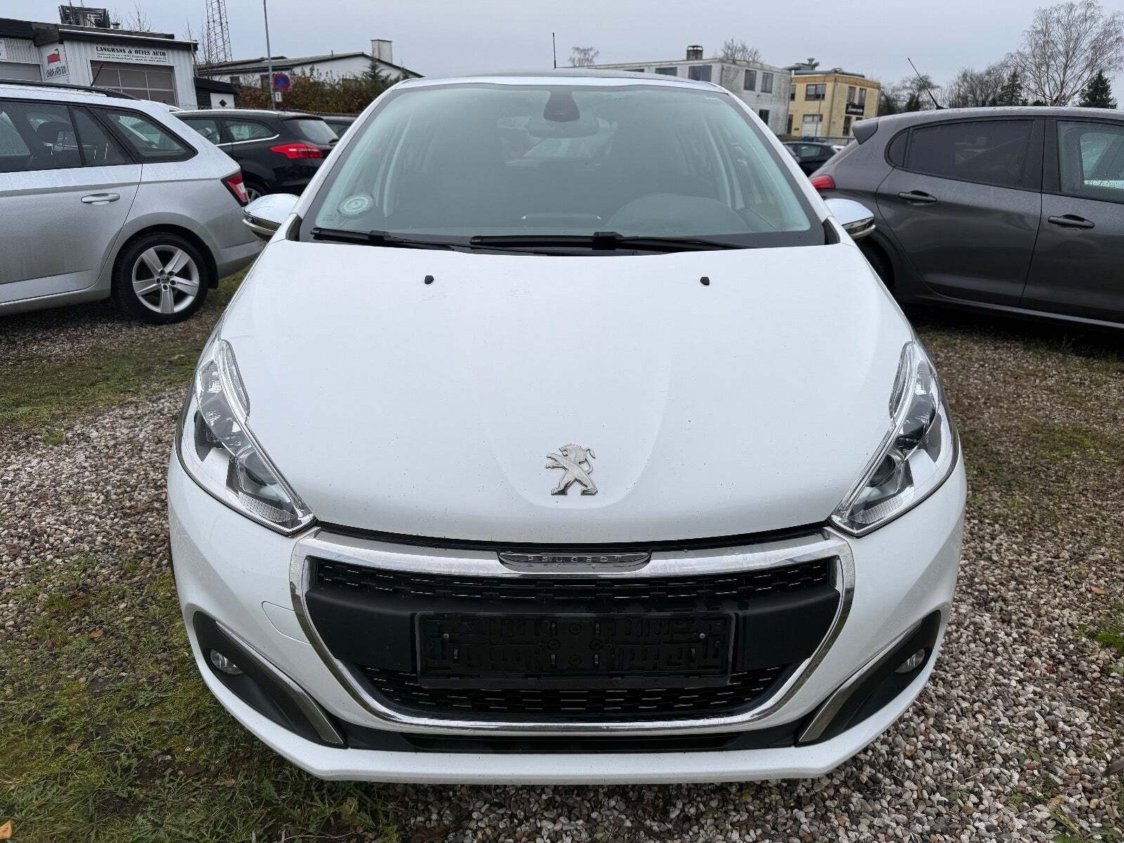 Peugeot 208 1,5 BlueHDi 100 Allure Sky