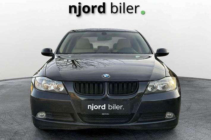 undefined BMW 318i fra 2007