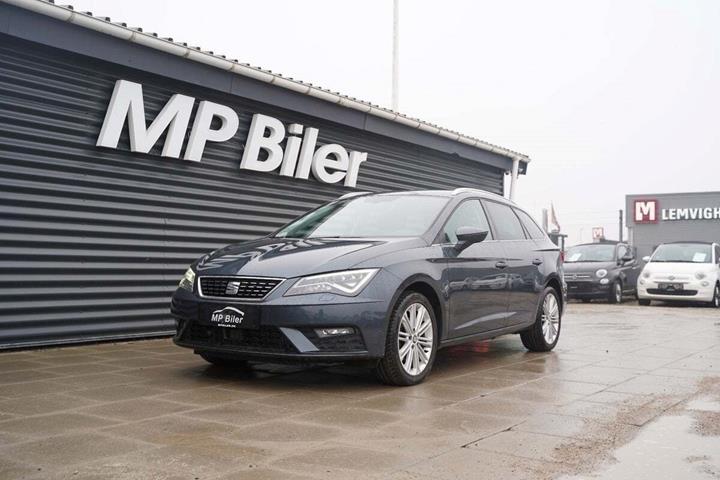 Sort Seat Leon fra 2020 set udefra